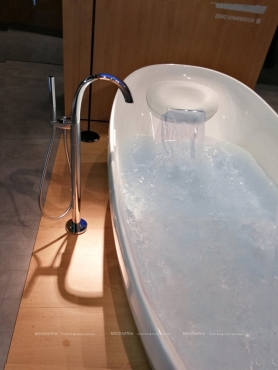 Акриловая ванна Toto Neorest PJYD2200PWEE#GW с гидро и аэромассажем, с эффектом невесомости - 2 изображение